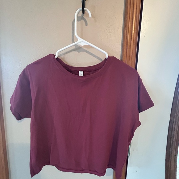 🤍Lululemon Women's Burgundy Cates Tee - Picture 2 of 5